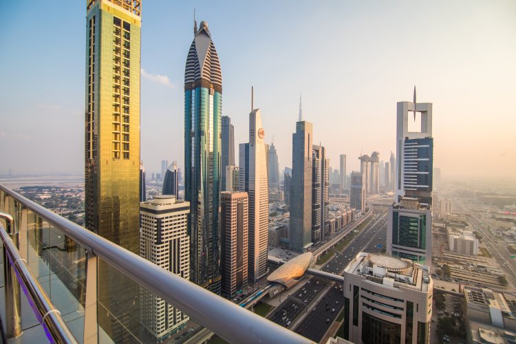 Dubai Business Setup Guide: Expats, Locals, Company Formation